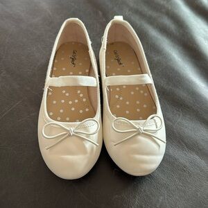 Cat and jack girl shoes size 11 creamy white shoe